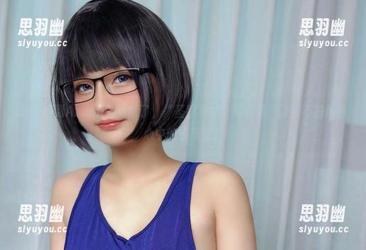 终于等到Azami的更新了，“圣路易斯”写真集，谁会不按耐住心中的小鹿呢？