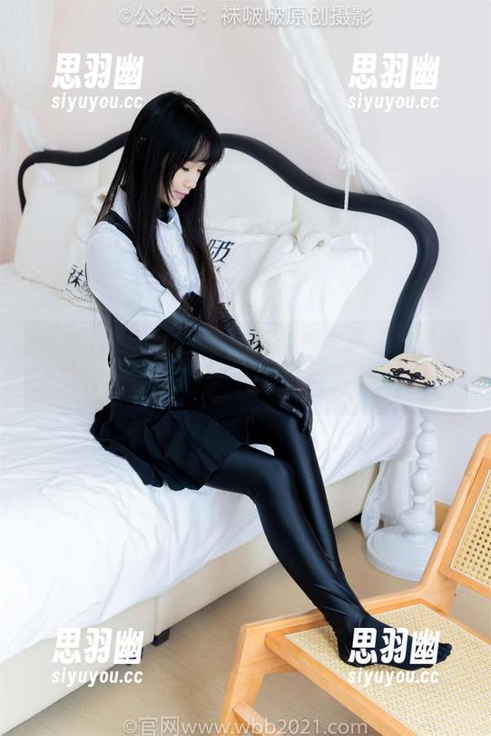 BoBoSocks袜啵啵-涵涵 BoBoSocks袜啵啵 - 福利在手,涵涵的肉丝照真会让人傻眼