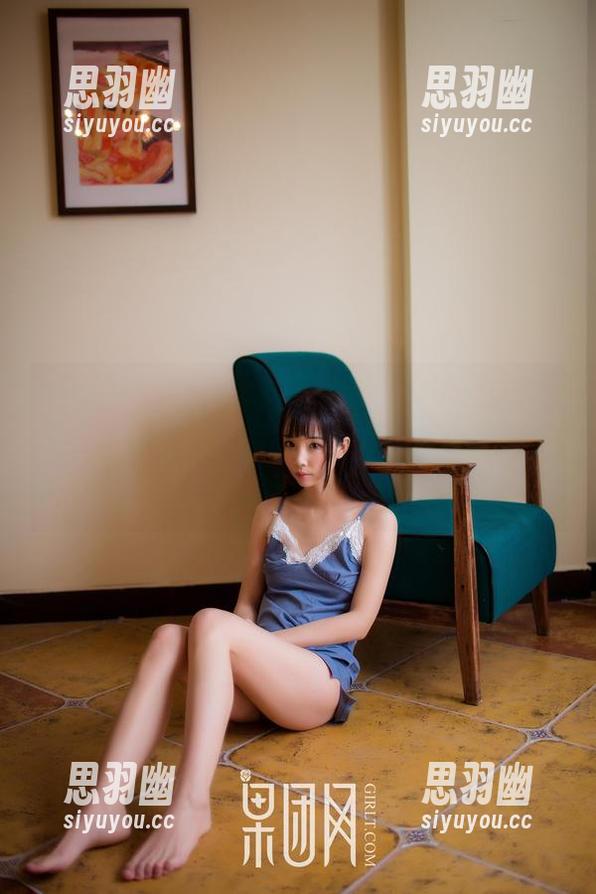 GIRLT果团网 - 免费大方提供的莫雅淇“白色”图包，看完我直接想去买白衣服了，尤其是好看的那种。