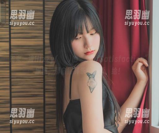 先来一波Hizzy(히지)的“SelfSatisfaction”原图，那自得其乐的表情，给！