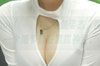 Hyoyeon(김효연)的瑜伽姿态，图集里每一个细节都在撩拨神经。