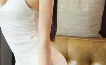 UGirls尤果网 – 禅叽zankii的新巡演：最新网袜作品，虽然超乎想象，让人思绪万千。