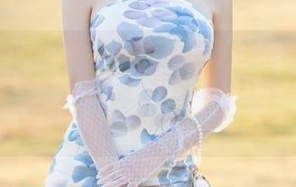 XIAOYU语画界 – Miko酱吖的圣诞写真在网盘里“保管”，就像把热巧克力藏在冰箱里，来给你的冬天加点甜！