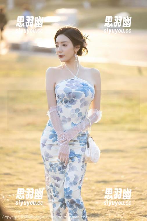 XIAOYU语画界 - Miko酱吖的圣诞写真在网盘里“保管”，就像把热巧克力藏在冰箱里，来给你的冬天加点甜！