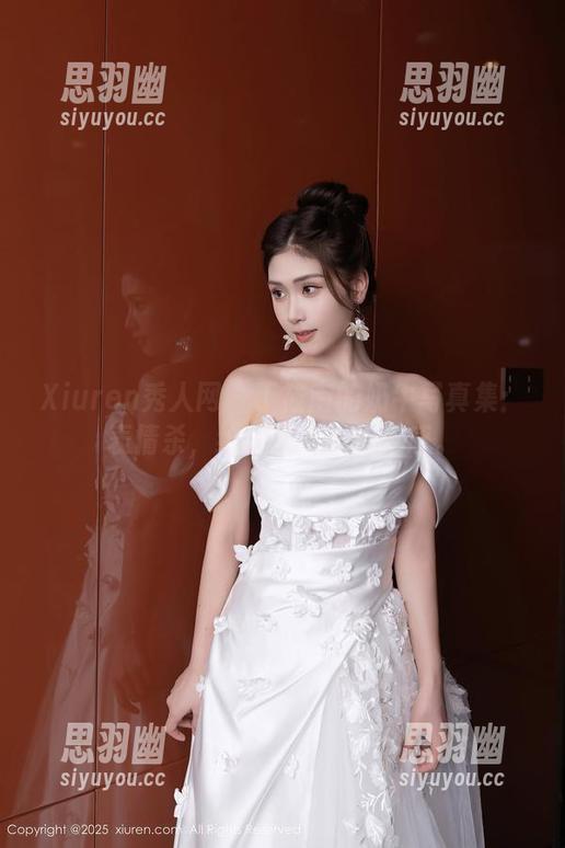Xiuren秀人网 - 丁筱南的奶牛写真集：表情杀，给你满满的治愈感。