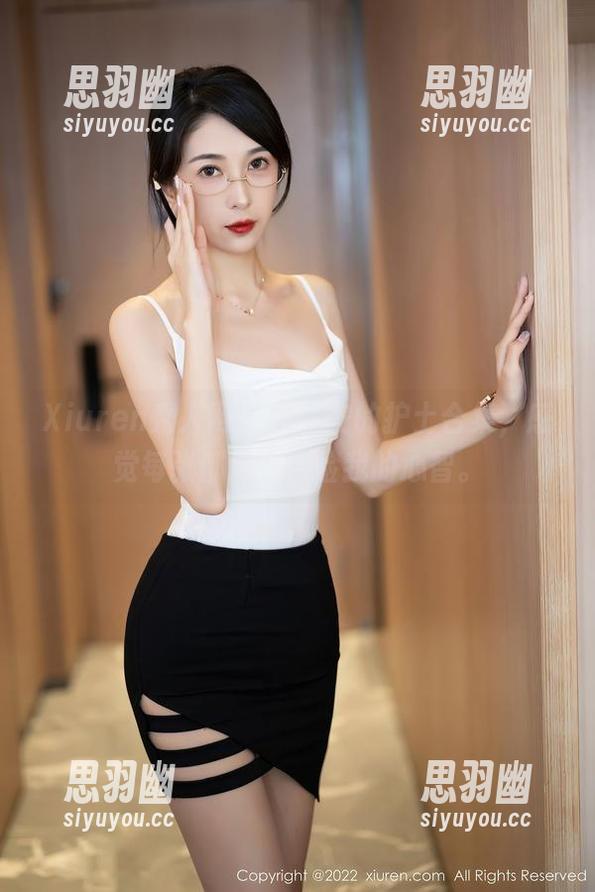 Xiuren秀人网 - 余安安的护士合集，感觉每张都是在检验我的心智。