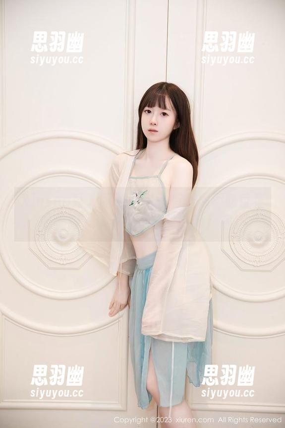 Xiuren秀人网 – 图包里有周周不吃香菜的美脚，让我忍不住想多看几遍。