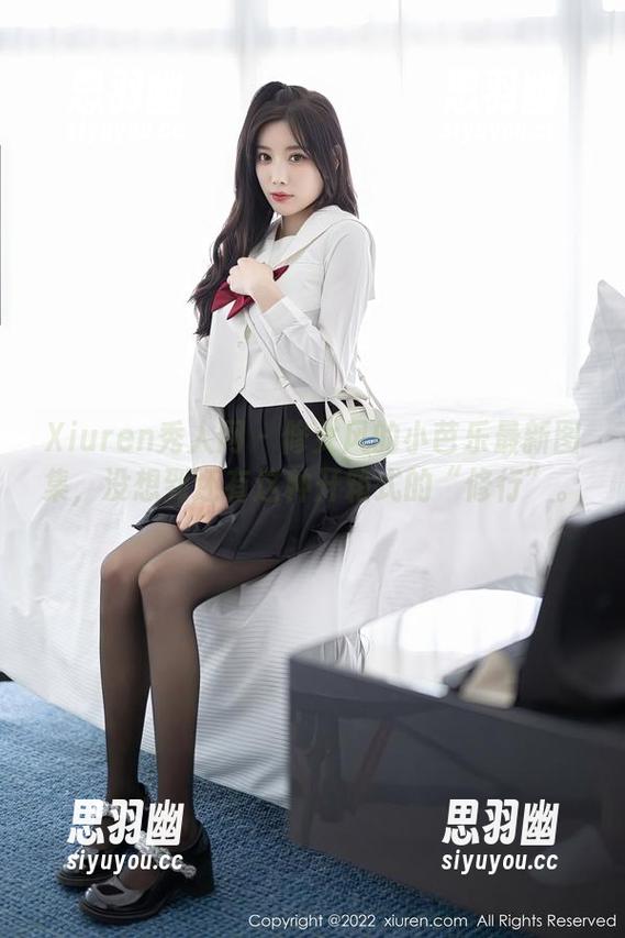 Xiuren秀人网 - 修女风的小芭乐最新图集，没想到还有这种开箱式的“修行”。