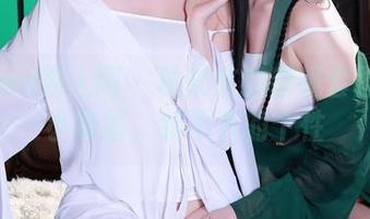 Xiuren秀人网 – 林文文的眼镜套图：小小镜框，装不下的个性