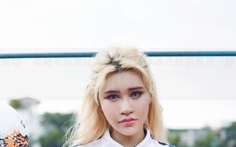 YouWu尤物馆 – 最新写真集让人捧腹：韩冰冰儿教你做菜，顺便上演厨娘秀！