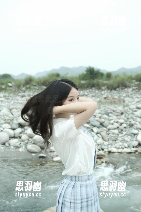 eloise软软美足，下载它，让你的屏幕也变得‘美脚’！