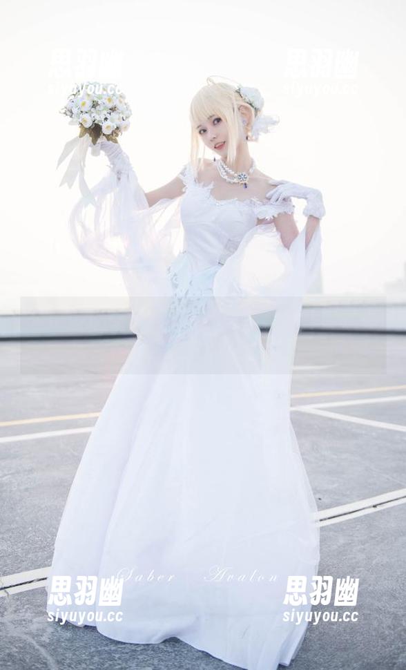 女仆也有春天！你的负卿的露背美图，够不够让你心扑通？