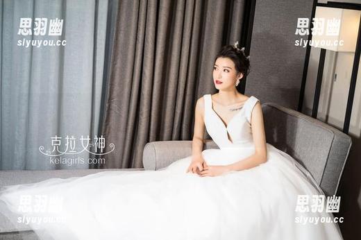 克拉女神 - 宋黛又在黑白中斩获眼球，这套私拍套图，是在收集我们的目光吗？