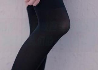 有没有想过，兔玩映画里的白丝恋歌，静静藏在我们的桌面壁纸里