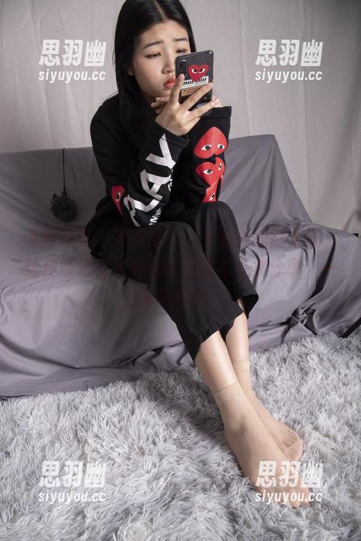 南国足艺 - 齐齐这次人字拖挑战得太好，给你带来这本美脚诱惑的写真集分享，一探究竟吧。