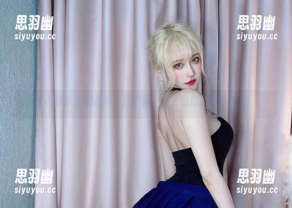啾小妍水手服合集，肚子抖一抖，懒散又行动自如。