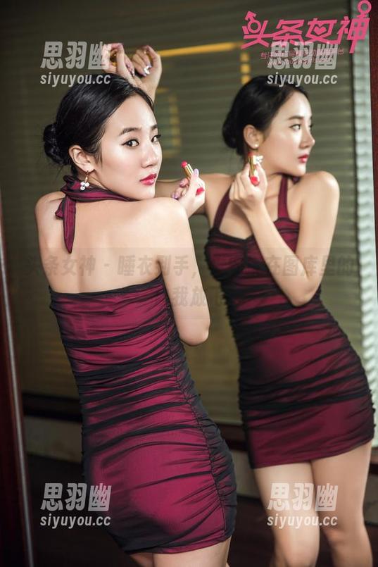 头条女神 - 睡衣到手，樊安妮在图库里的自我放飞