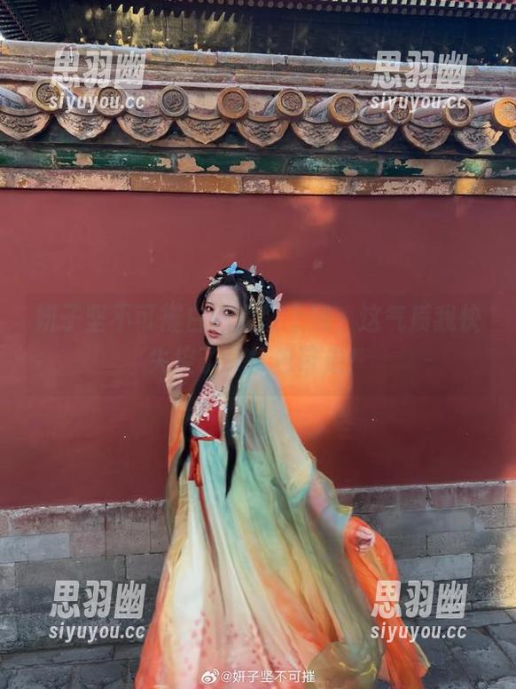 妍子坚不可摧白色套图上线，这气质我快失控了，打包带走！