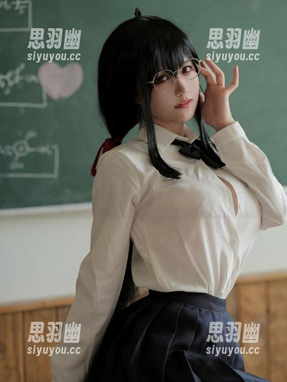 小仓千代w来了，定制牛仔裤图集保证辣得你眼睛发亮！