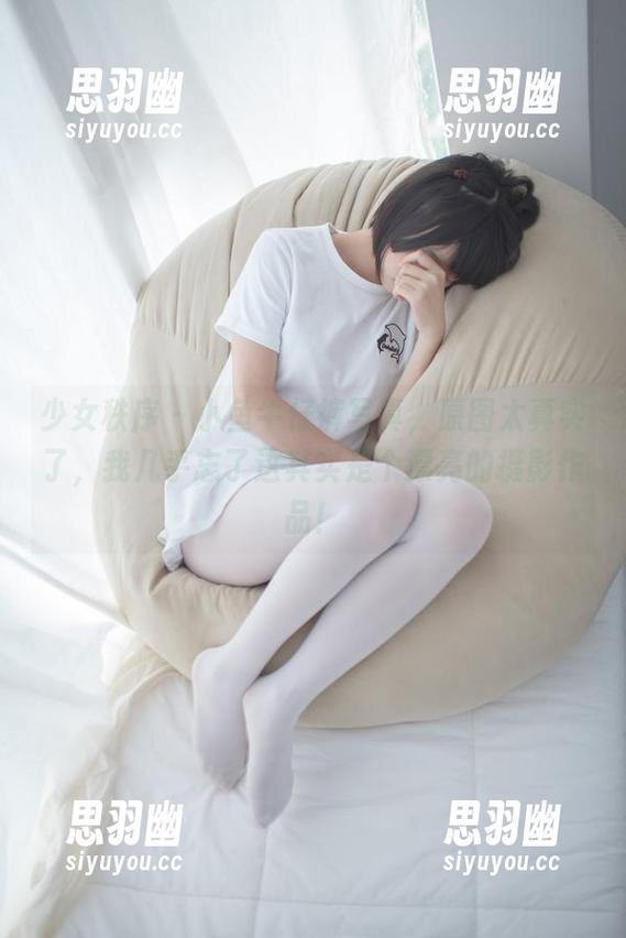 少女秩序 - 小鱼牛仔裤写真，原图太真实了，我几乎忘了这其实是个漂亮的摄影作品！