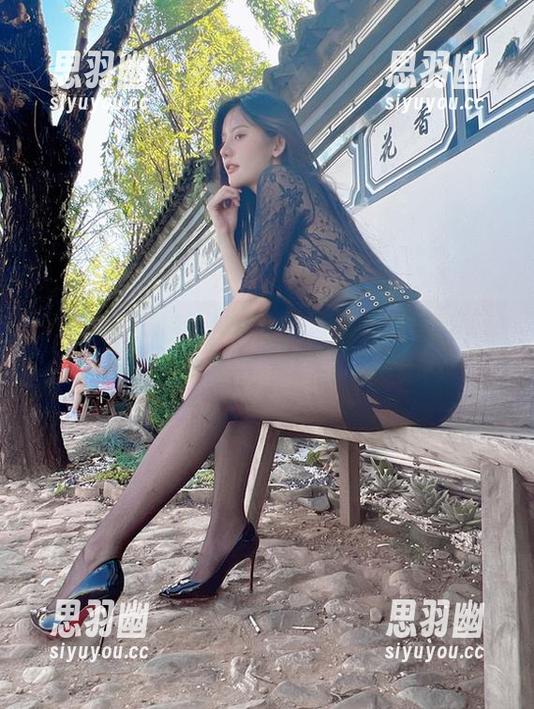 微密圈 – 最新图库，就是阿朱啊的白丝连体造型，宛如时光机里的小仙女？