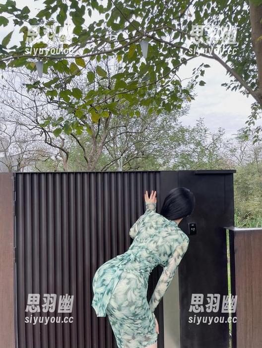 微密圈 - 不可思议的左公子666第3版，居然有这么一组作品集在那儿静静等你去瞧。