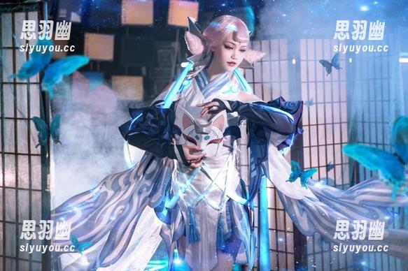 戚顾儿陪你仲夏夜：cos醒来，美图继续梦游