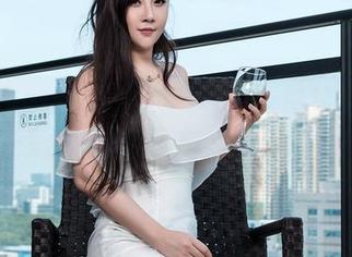 推女神 – 老铁看这里！Milk楚楚的裸足在线合集，别人穿高跟我跟风！