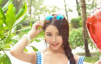 推女神 – 当然了，孔一红的女神时刻，不只是一张美图，还有无尽的套图等着我翻。
