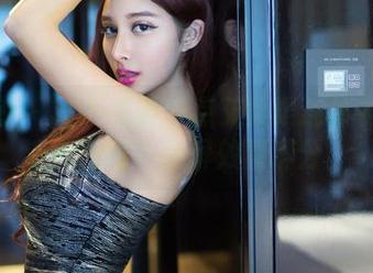推女郎 – 谁不想要一点艾栗栗连体衣的高清美图啊？舔屏效果满分。