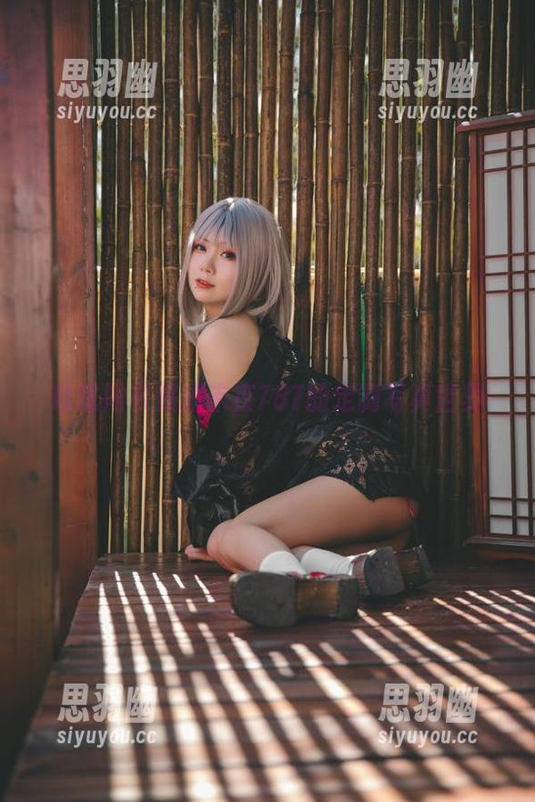珍珠内衣照进末夜787的定制写真世界