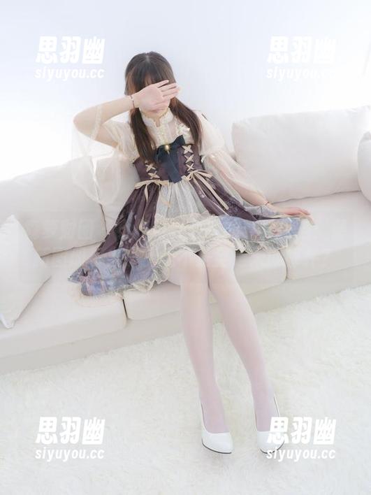 森萝财团 - 小梓与办公室的默契搭档：最新图册，桌子上是不是全是未读邮件？