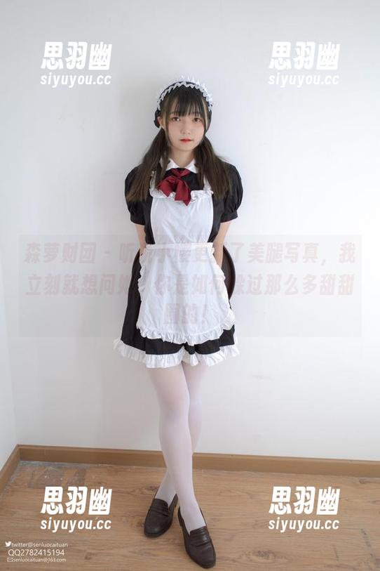 森萝财团 - 听说小樱更新了美腿写真，我立刻就想问她：你是如何躲过那么多甜甜圈的！