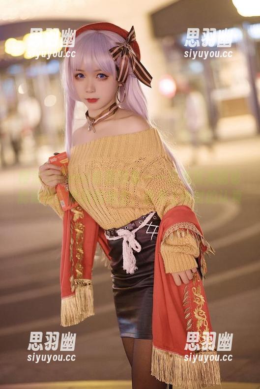 樱落Selena校服图集——没想到美丽也能藏在更低调的地方，像是上课时的认真。