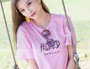 爱蜜社 – 莉娜lena与她的水手服——一场关于海风和搞怪的写真分享！