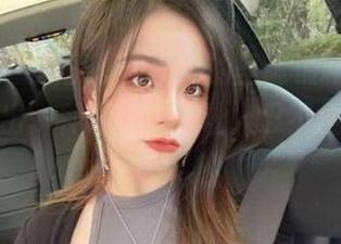 微密圈 – 禅雨儿Lynne的圣诞最新作品，隐隐透出一种暧昧，又让人忍不住想多看几眼。