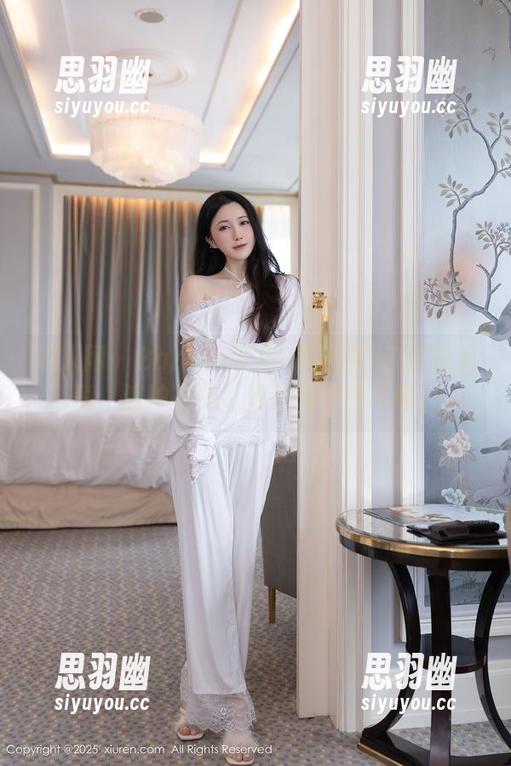 秀人网 - Barbie可儿+体操服=自然反差萌，这种写真，资源用尽也不悔。