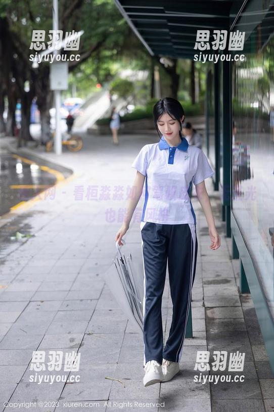 秀人网 - 看桓淼淼如何驾驭皮衣，无圣光也能有风格