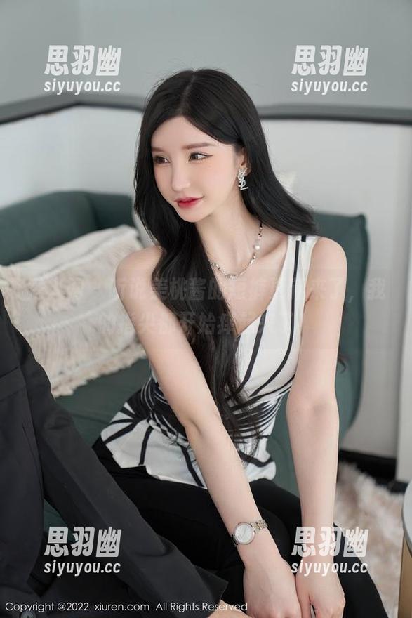 秀人网 - 听说美桃酱的短裤更新来了，我的指尖都开始痒起来了！