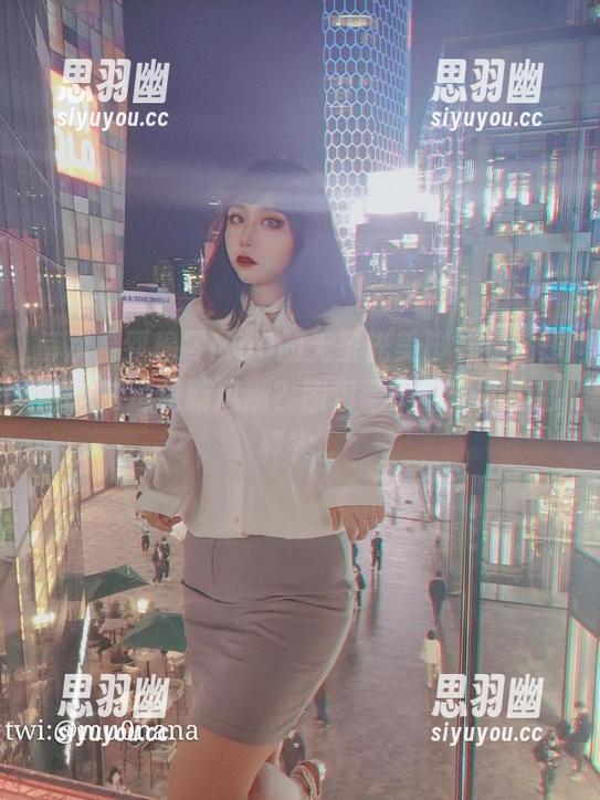 每次看到穆零Mu0的无圣光美脚，我在想，这难道是新风潮？图包毫不留情地拍出真实。