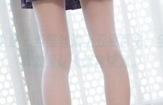 紧急企划 – 当黑丝遇上五更百鬼，全套写真效果让人无言以对。