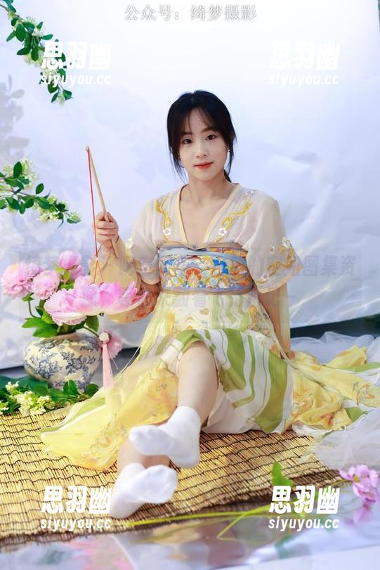 绮梦摄影 - 晴空万里，白韵的空姐图集资源，等你来翻看飞行日记～