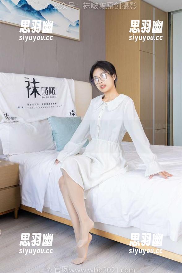 袜啵啵 - 小沫的短黑丝图包：让你一秒忘记所有烦恼！