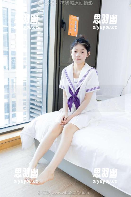 袜啵啵 - 无圣光下，稚予和她看似不起眼的白皮鞋，怎一个“尴尬”了得？