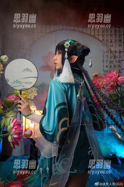 迷失人形QUQ 迷失人形QUQ的短裙写真——有些裙子就得让她心潮澎湃,在角落里策划“恍惚之旅”。
