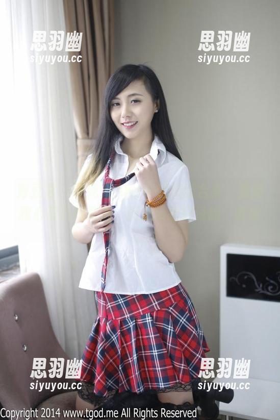 青豆客 - 子纯儿Annie的美腿合集，看得我心里五味杂陈，腿是没啥好说的，哈哈。